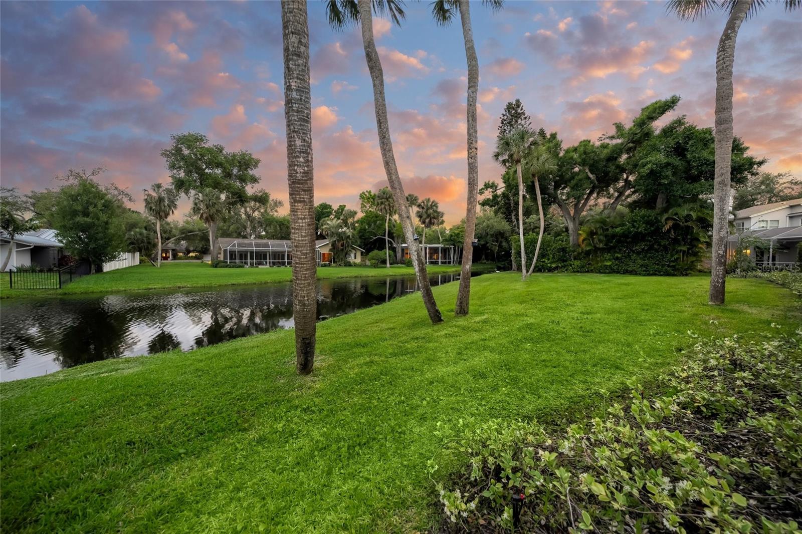 1575 EASTBROOK DR, SARASOTA, FL, 34231