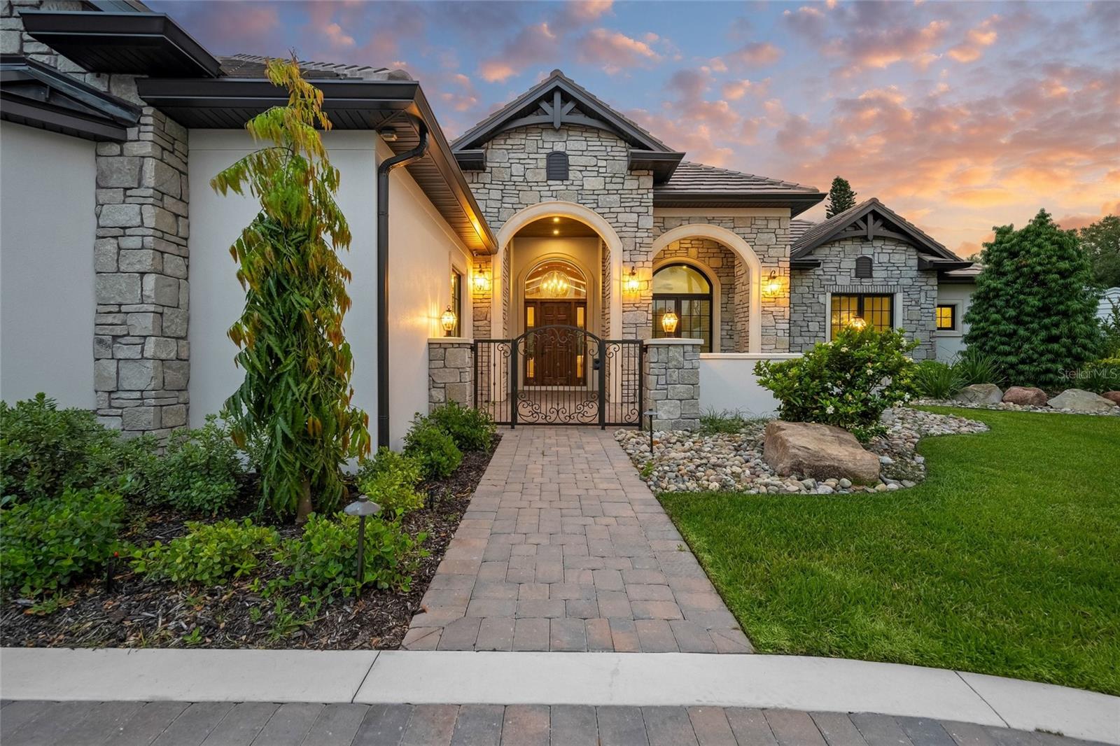 1575 EASTBROOK DR, SARASOTA, FL, 34231