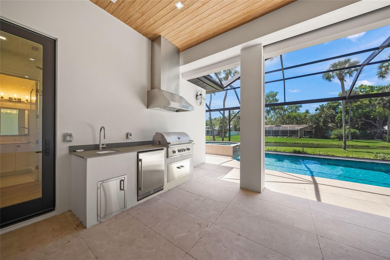 1575 EASTBROOK DR, SARASOTA, FL, 34231