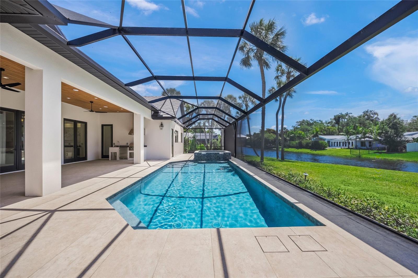 1575 EASTBROOK DR, SARASOTA, FL, 34231