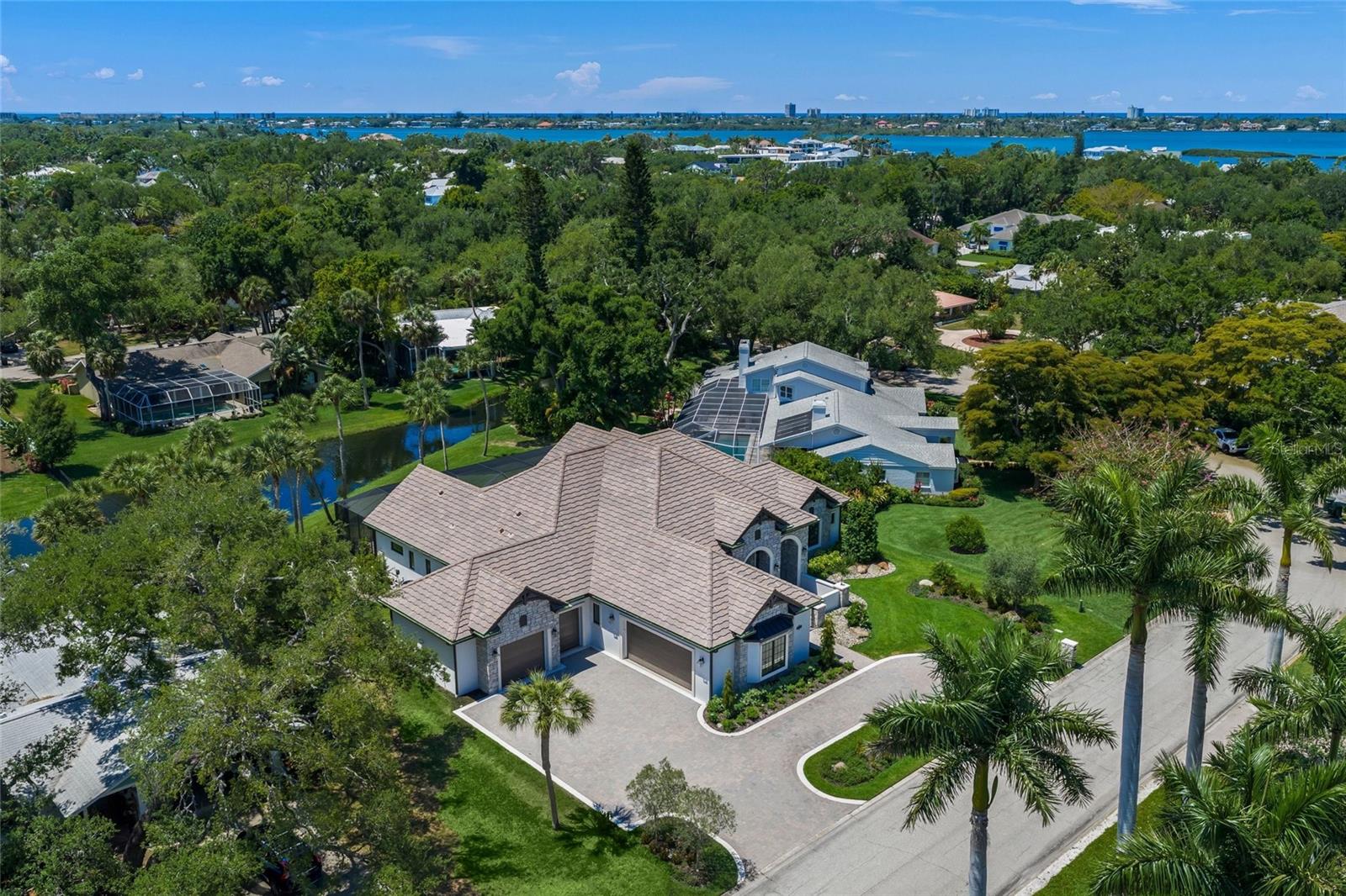 1575 EASTBROOK DR, SARASOTA, FL, 34231