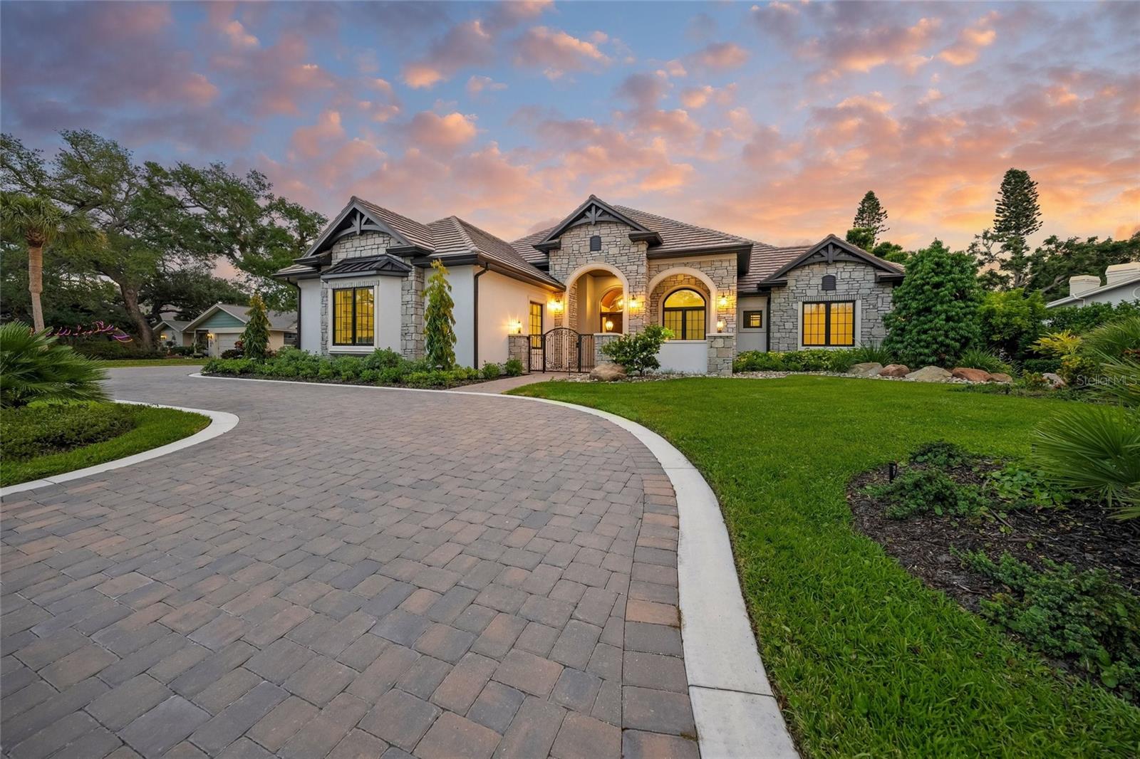 1575 EASTBROOK DR, SARASOTA, FL, 34231