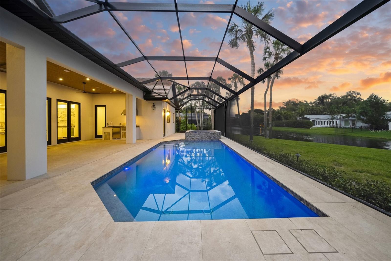 1575 EASTBROOK DR, SARASOTA, FL, 34231