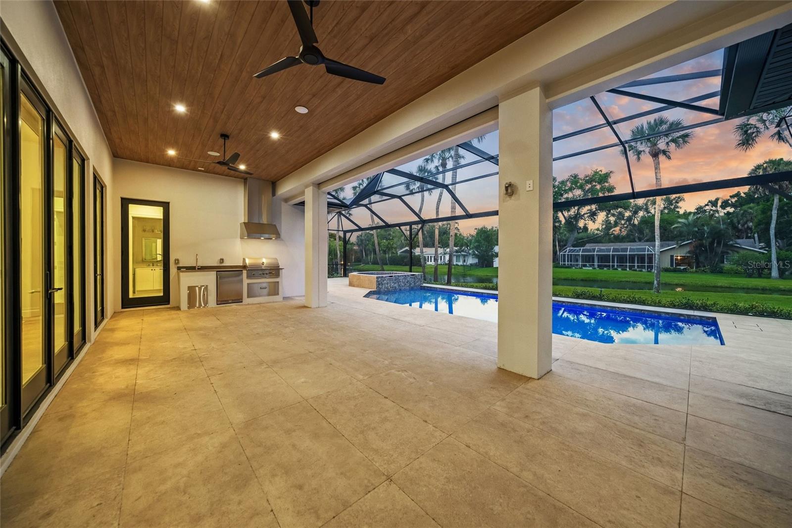 1575 EASTBROOK DR, SARASOTA, FL, 34231