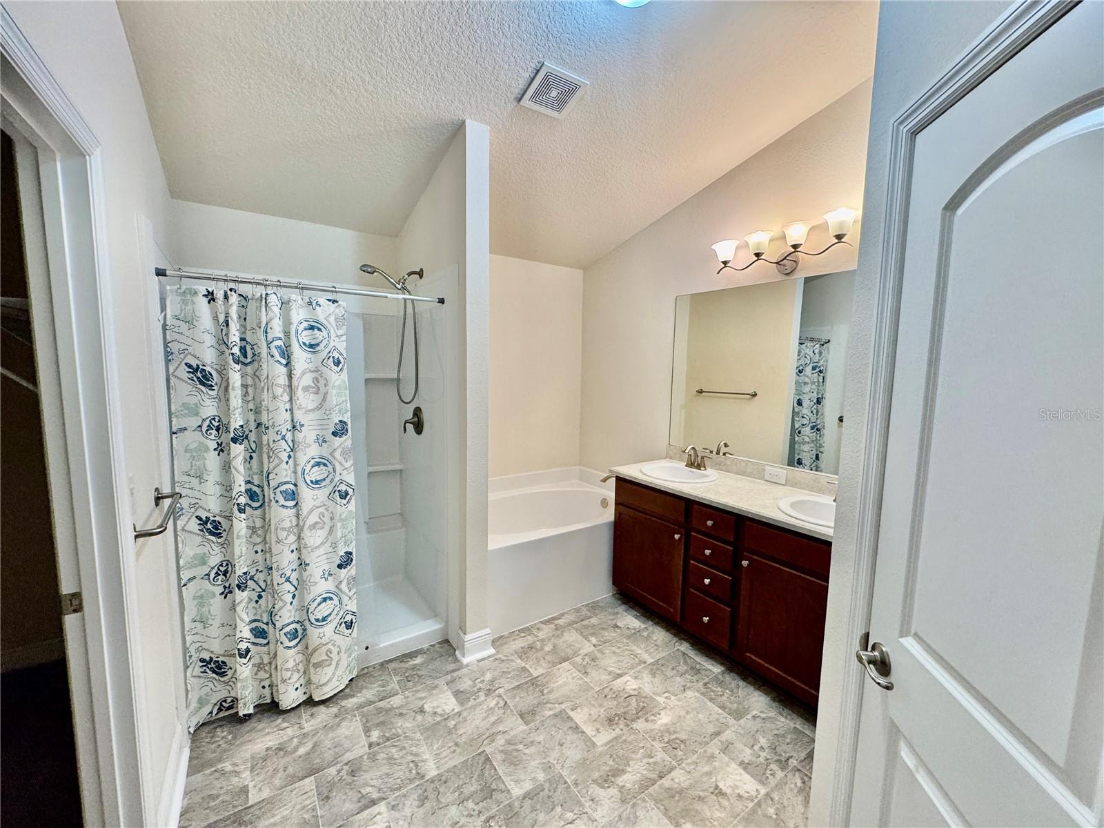 906 CHESTNUT DR, FRUITLAND PARK, FL, 34731