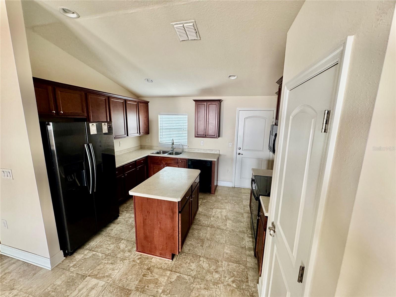 906 CHESTNUT DR, FRUITLAND PARK, FL, 34731