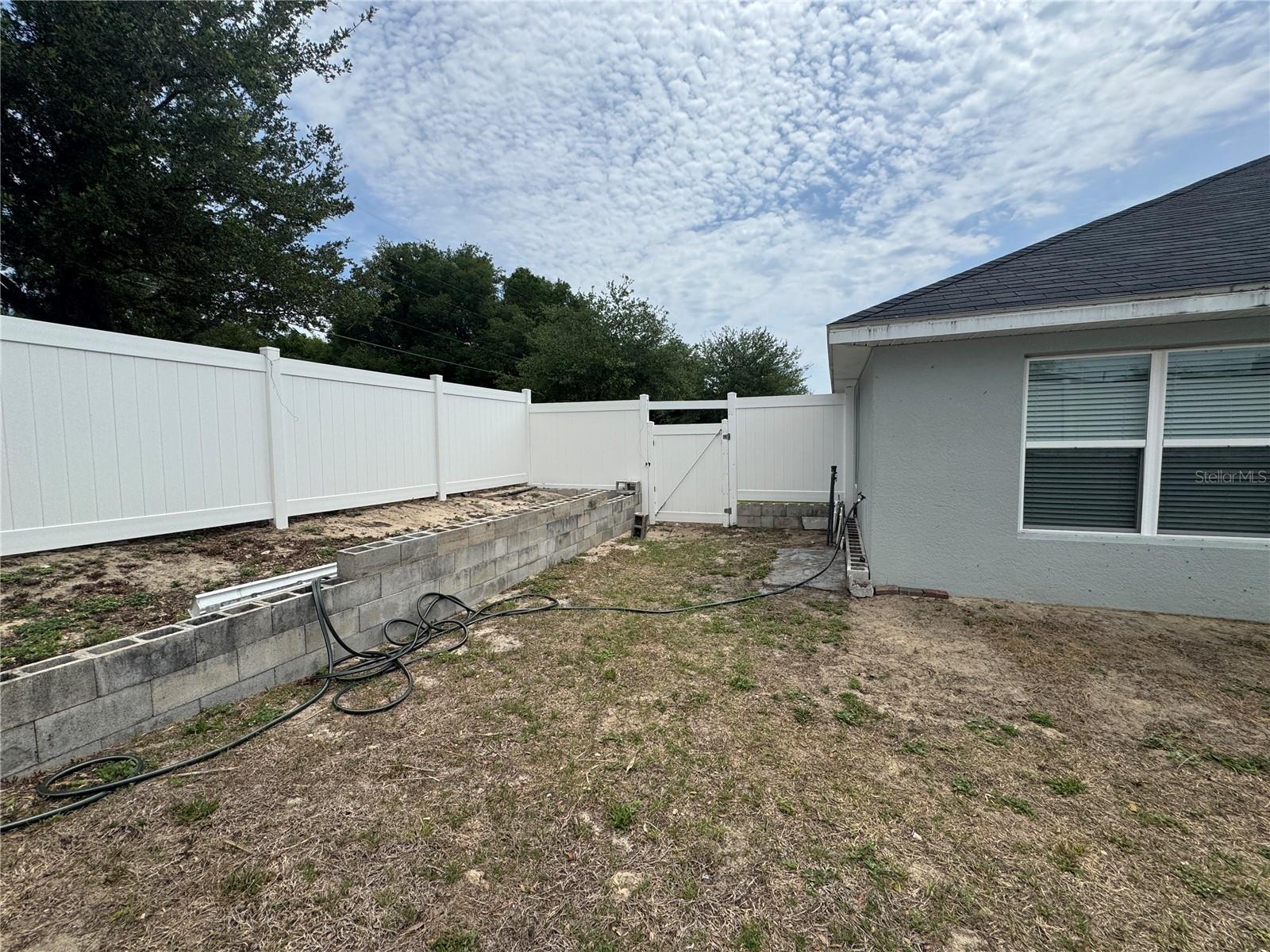 906 CHESTNUT DR, FRUITLAND PARK, FL, 34731