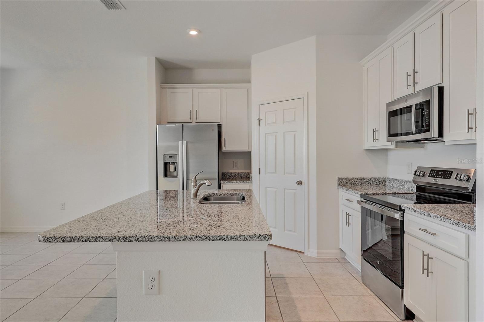 957 PEARLWOOD LOOP, EAGLE LAKE, FL, 33839