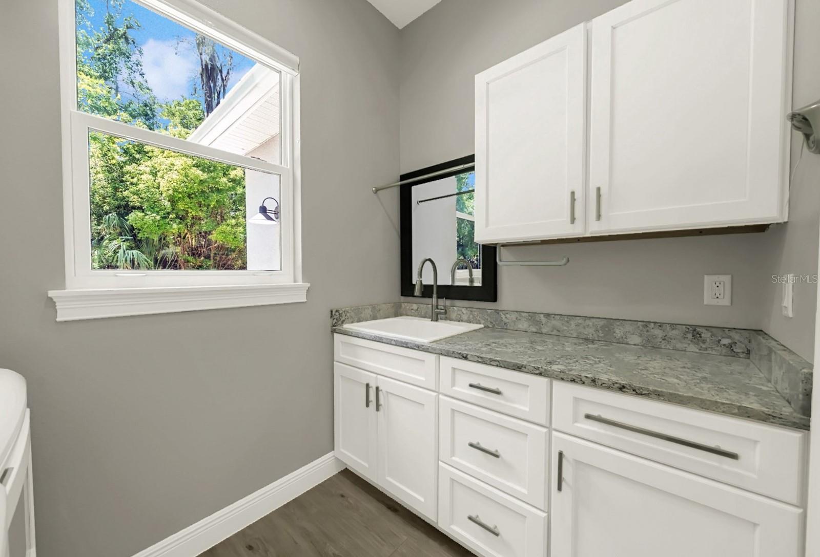 4040 GRAND AVE, DELAND, FL, 32720
