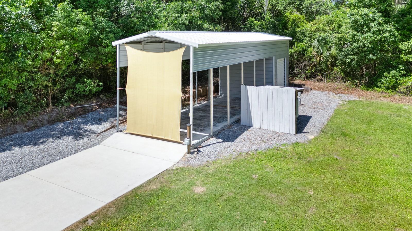 4040 GRAND AVE, DELAND, FL, 32720