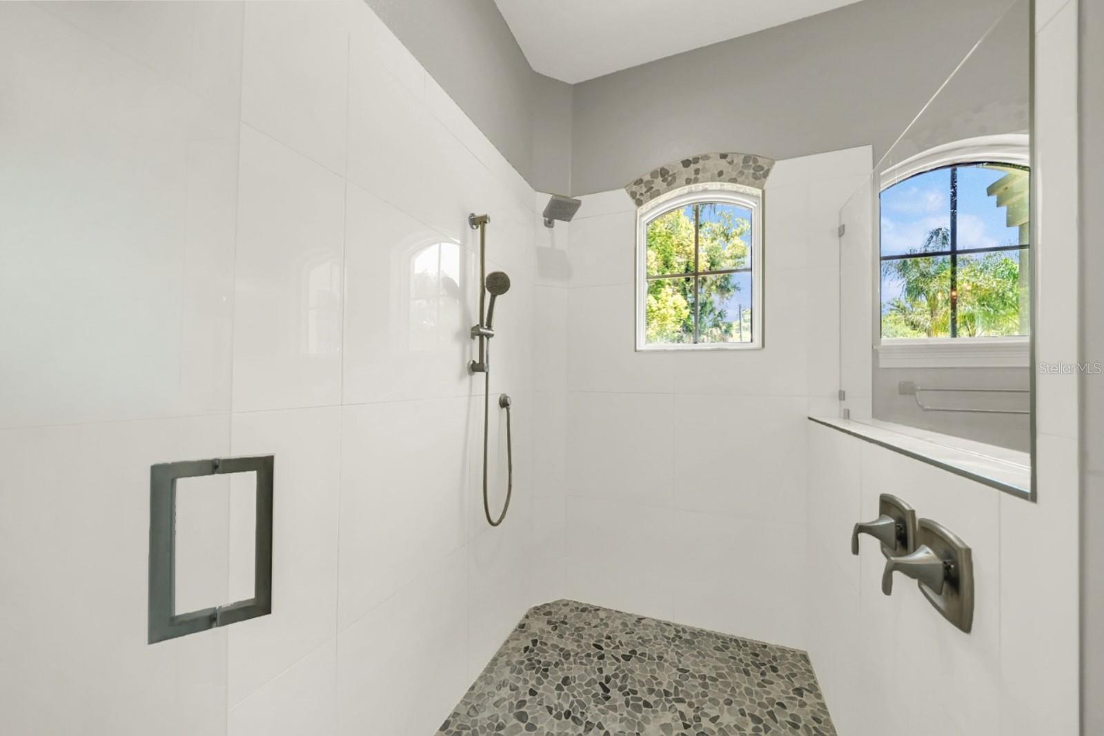 4040 GRAND AVE, DELAND, FL, 32720