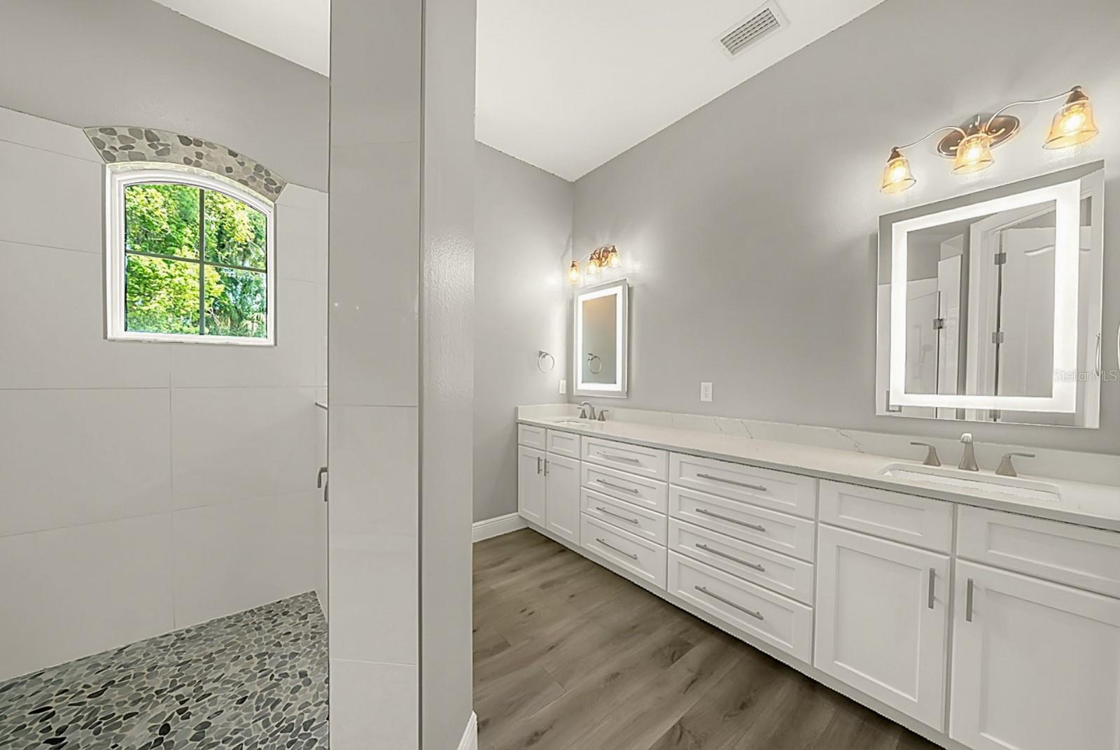 4040 GRAND AVE, DELAND, FL, 32720