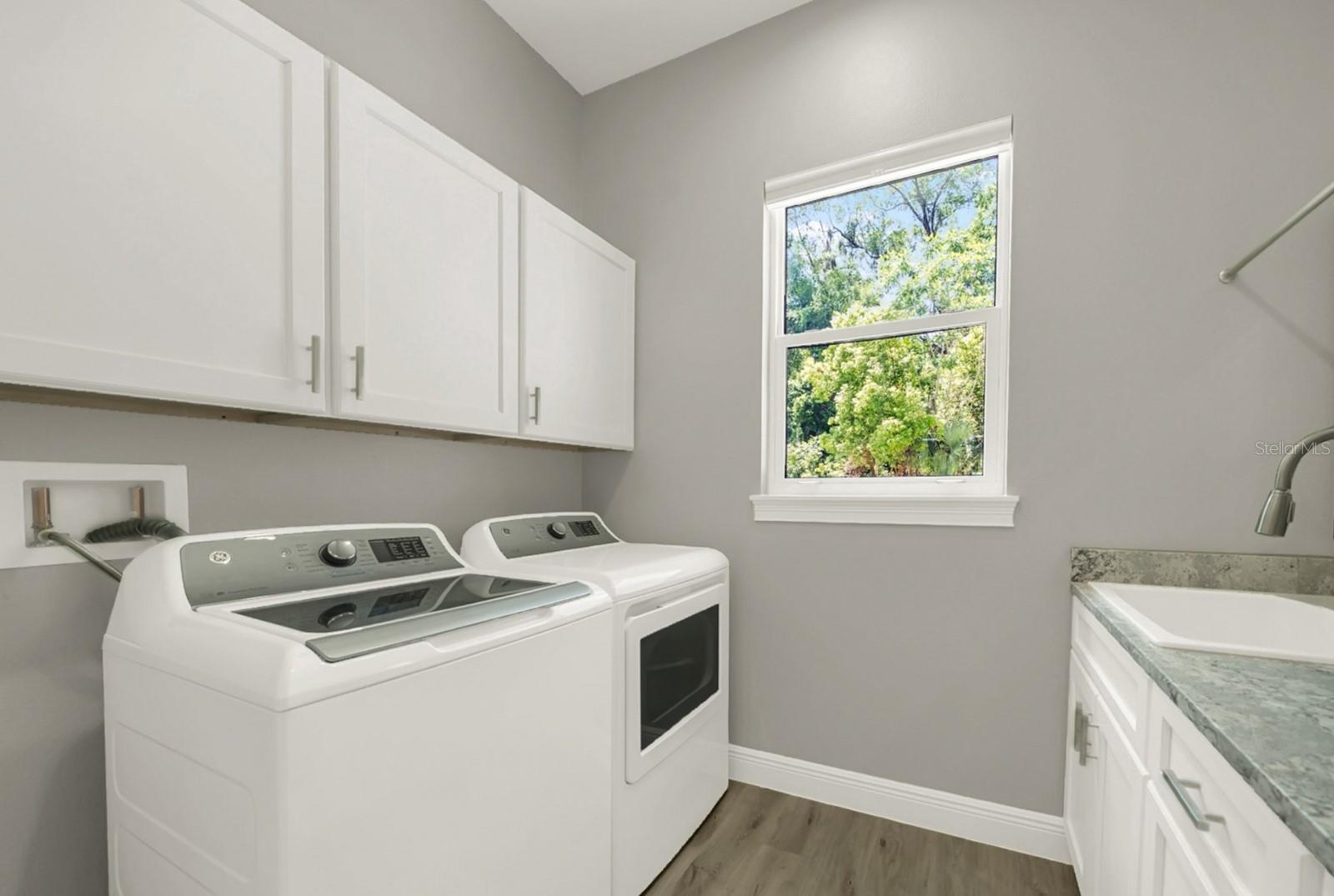 4040 GRAND AVE, DELAND, FL, 32720