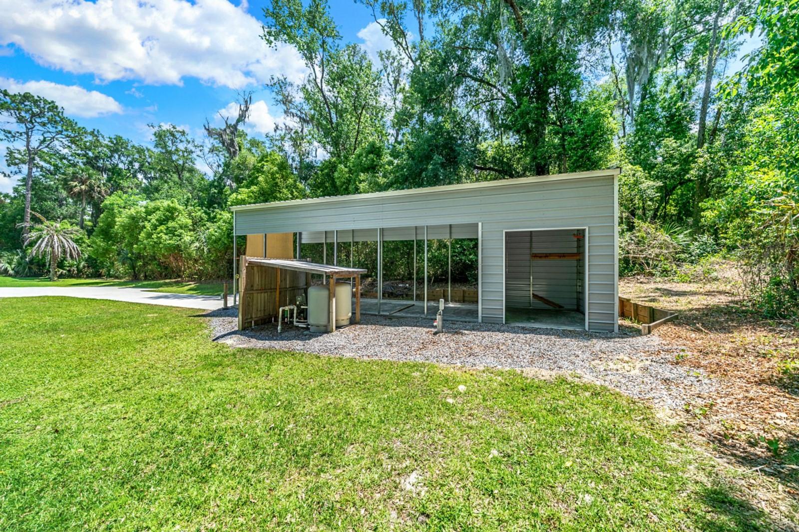 4040 GRAND AVE, DELAND, FL, 32720
