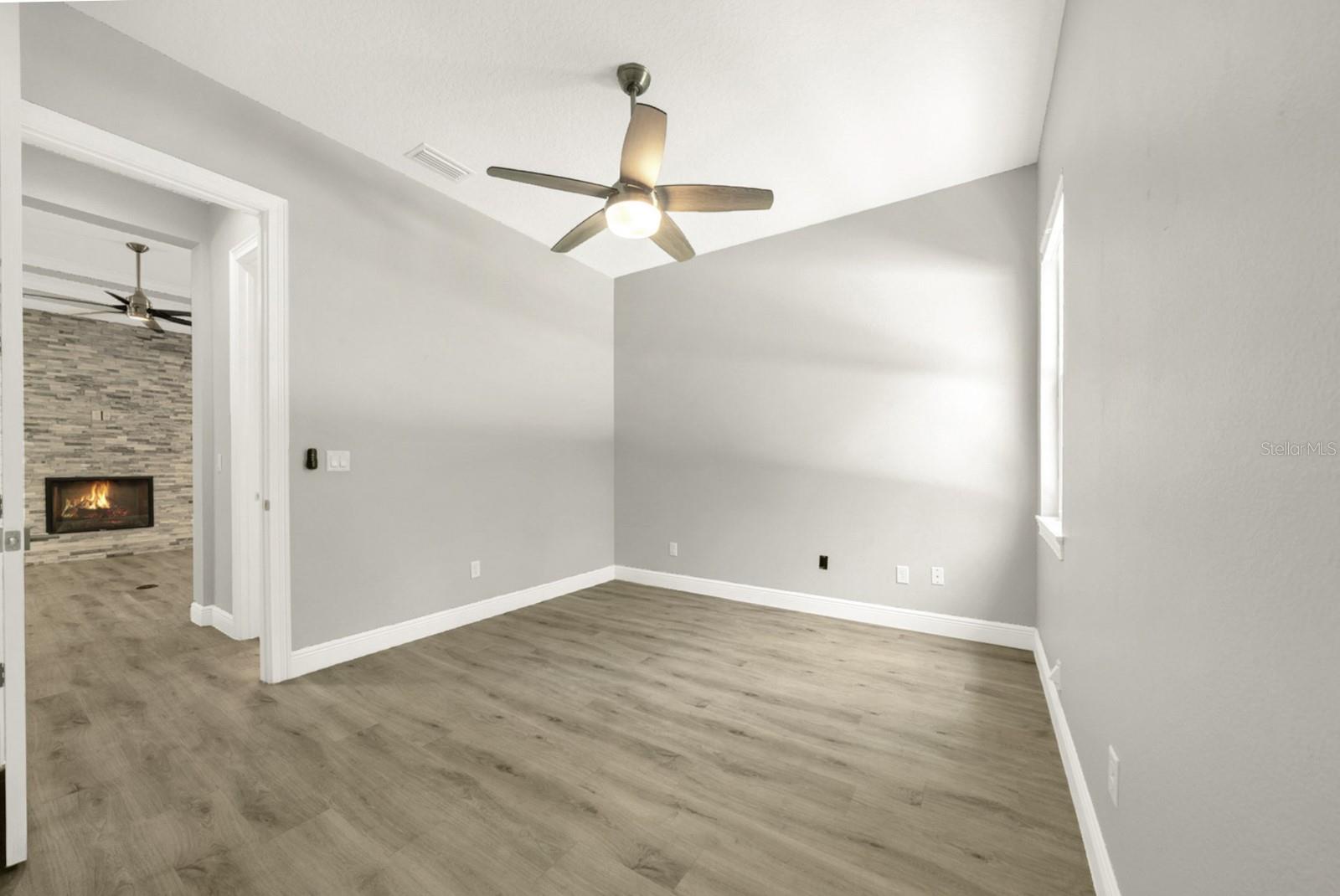 4040 GRAND AVE, DELAND, FL, 32720