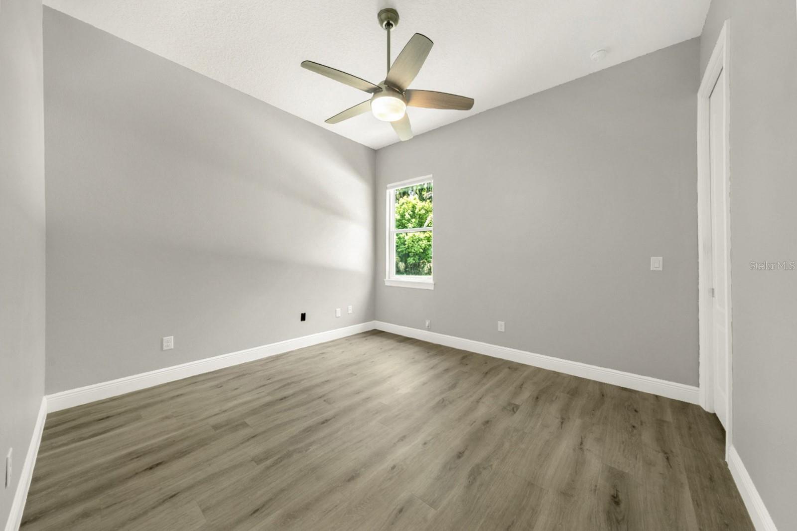 4040 GRAND AVE, DELAND, FL, 32720