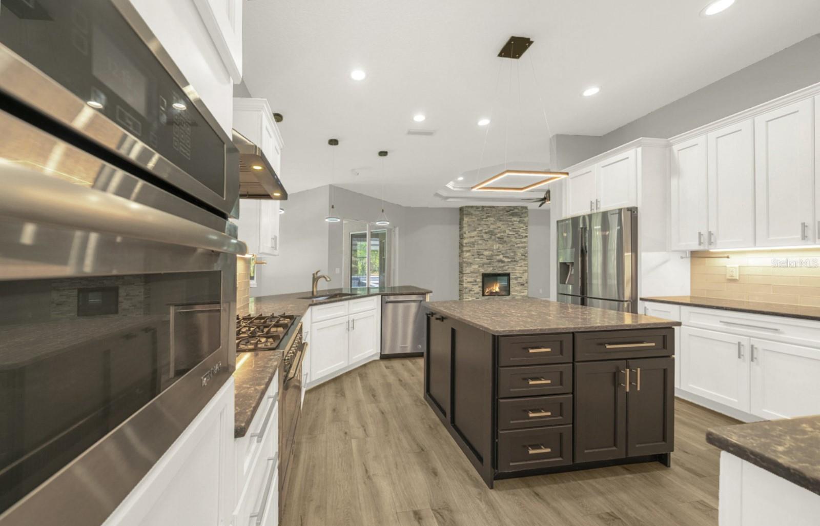 4040 GRAND AVE, DELAND, FL, 32720