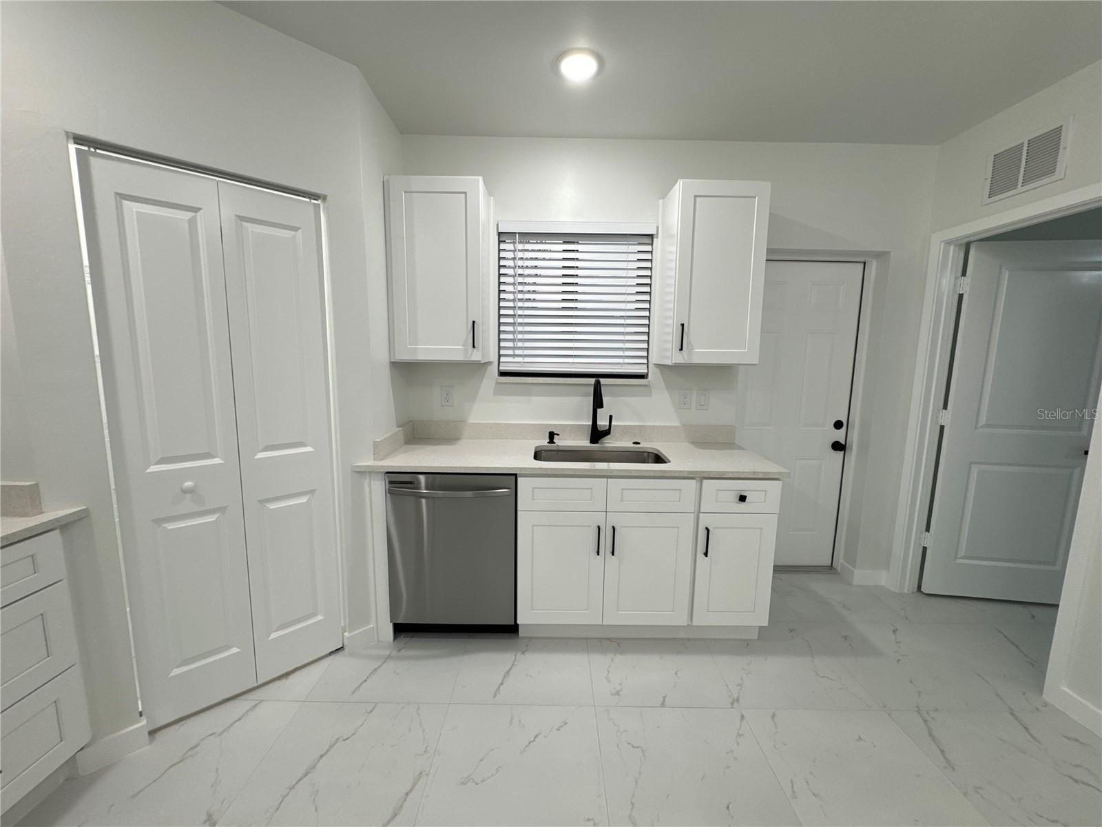 1775 GLENWAY CT, FORT MYERS, FL, 33916