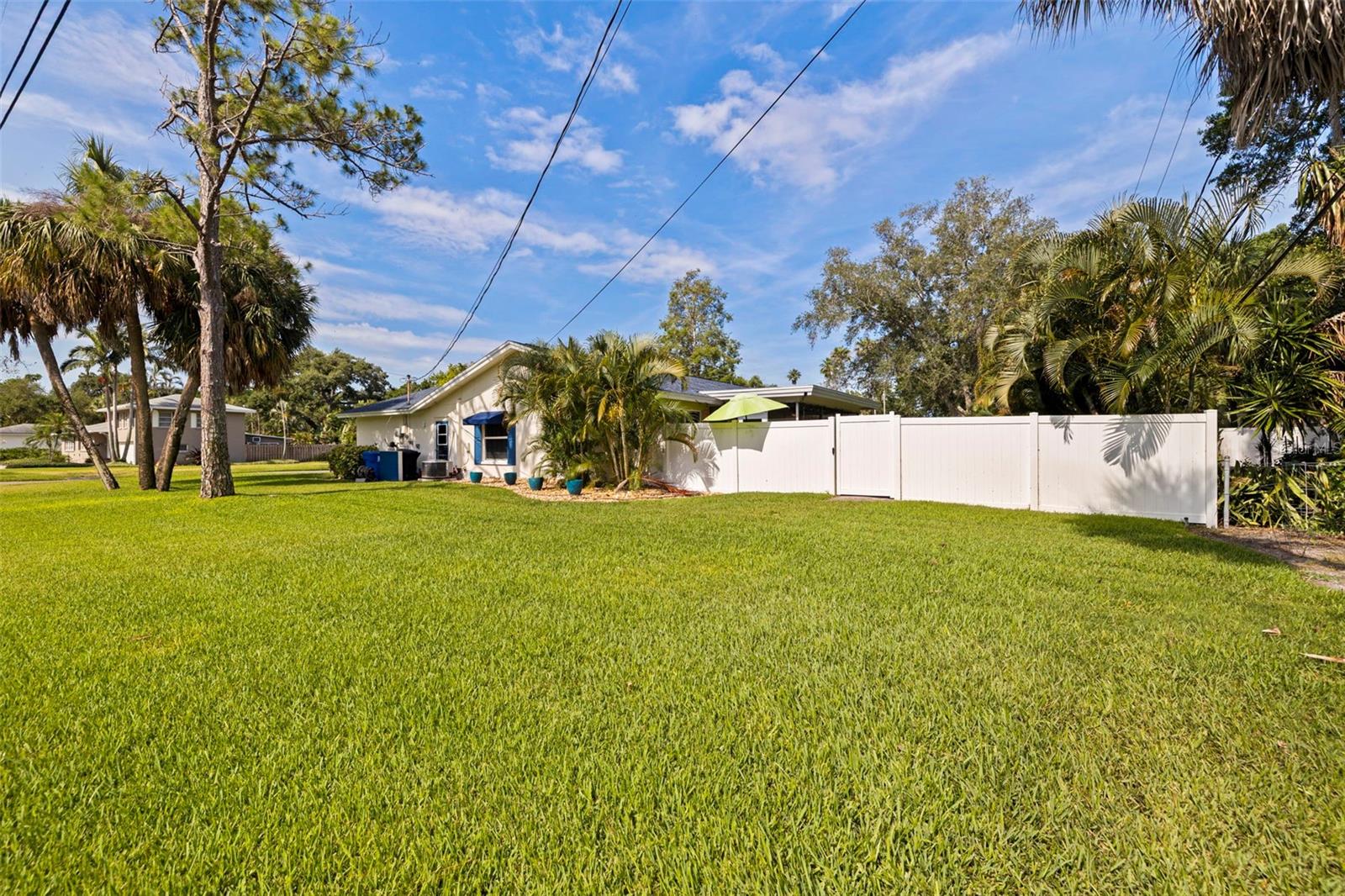 201 58TH AVE S, ST PETERSBURG, FL, 33705