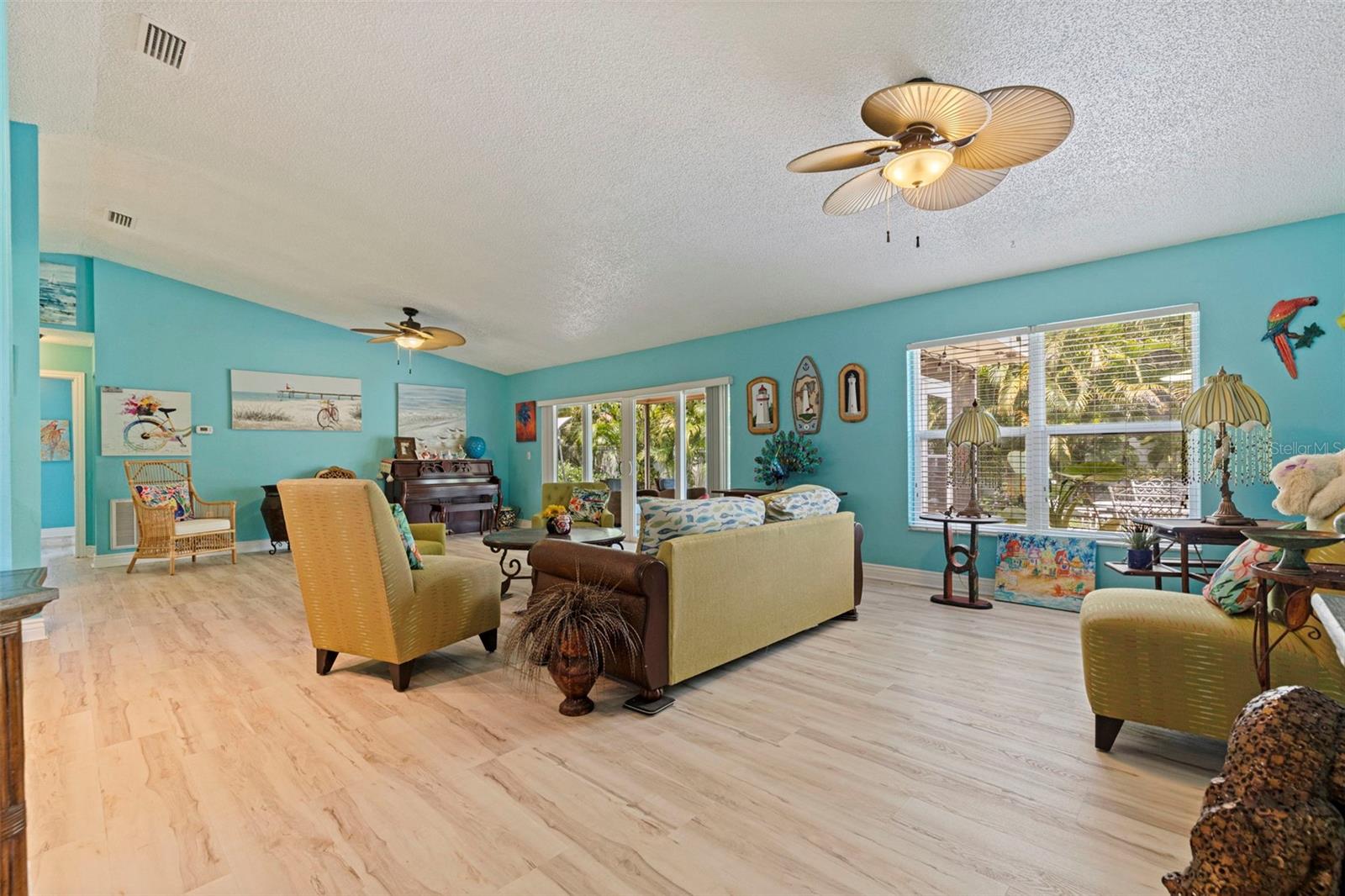 201 58TH AVE S, ST PETERSBURG, FL, 33705
