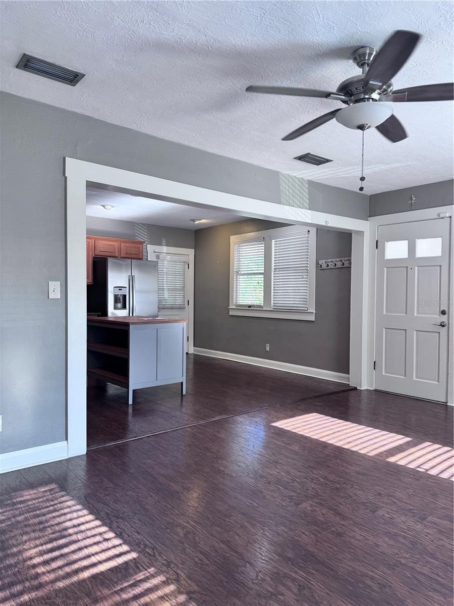 406 W ALVA ST, TAMPA, FL, 33603