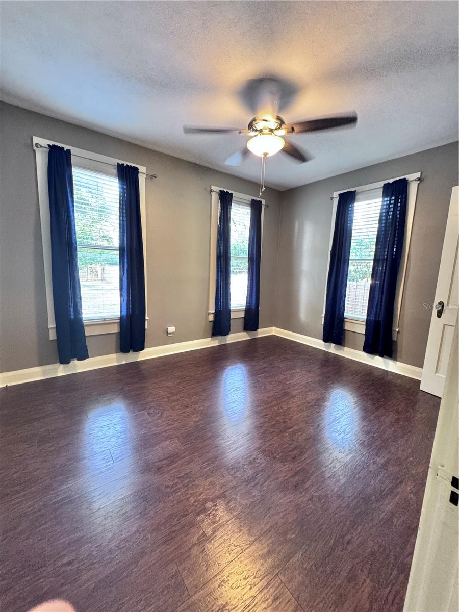 406 W ALVA ST, TAMPA, FL, 33603