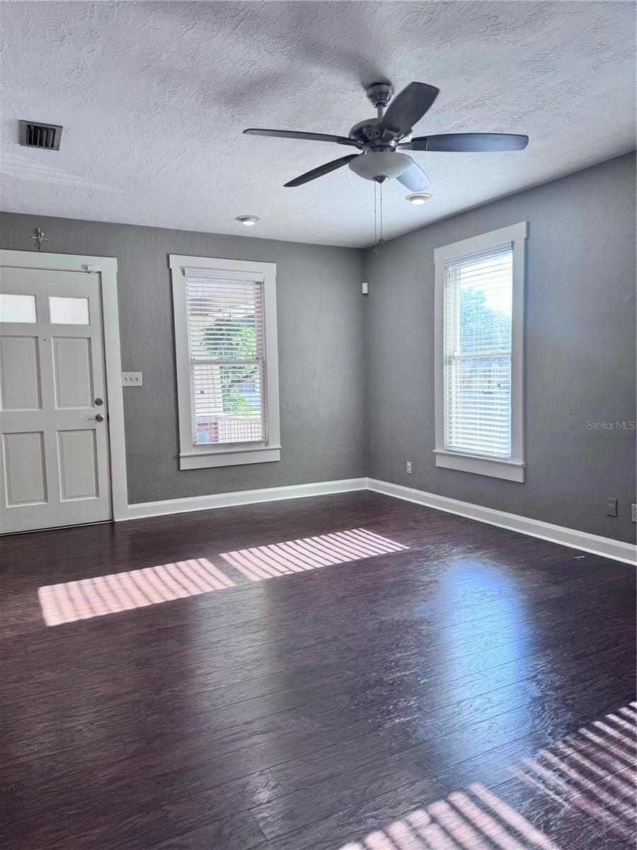 406 W ALVA ST, TAMPA, FL, 33603