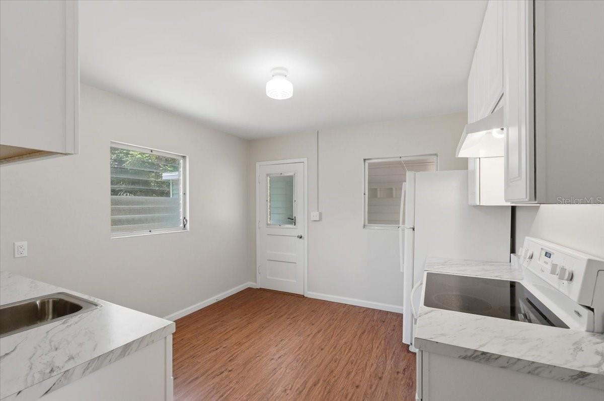 2437 JUNGLE ST, LAKELAND, FL, 33801