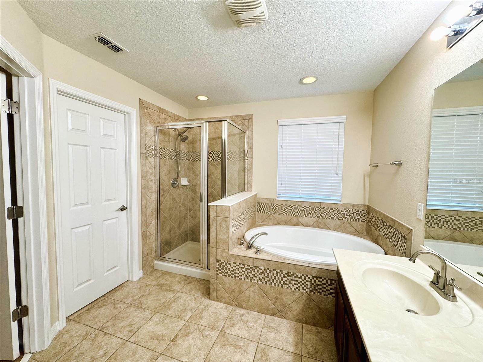 6621 HELMSLEY CIR, WINDERMERE, FL, 34786