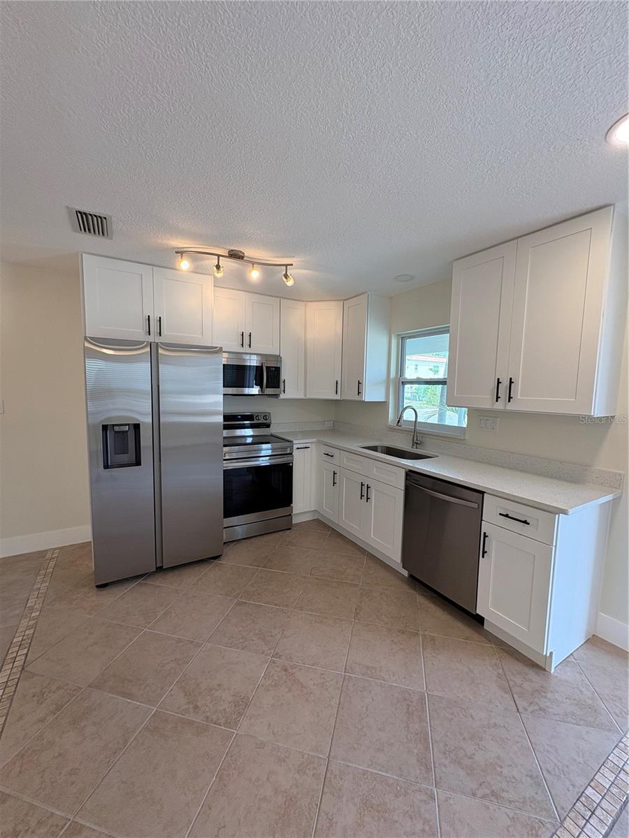 152 175TH TERRACE DR E #A, REDINGTON SHORES, FL, 33708