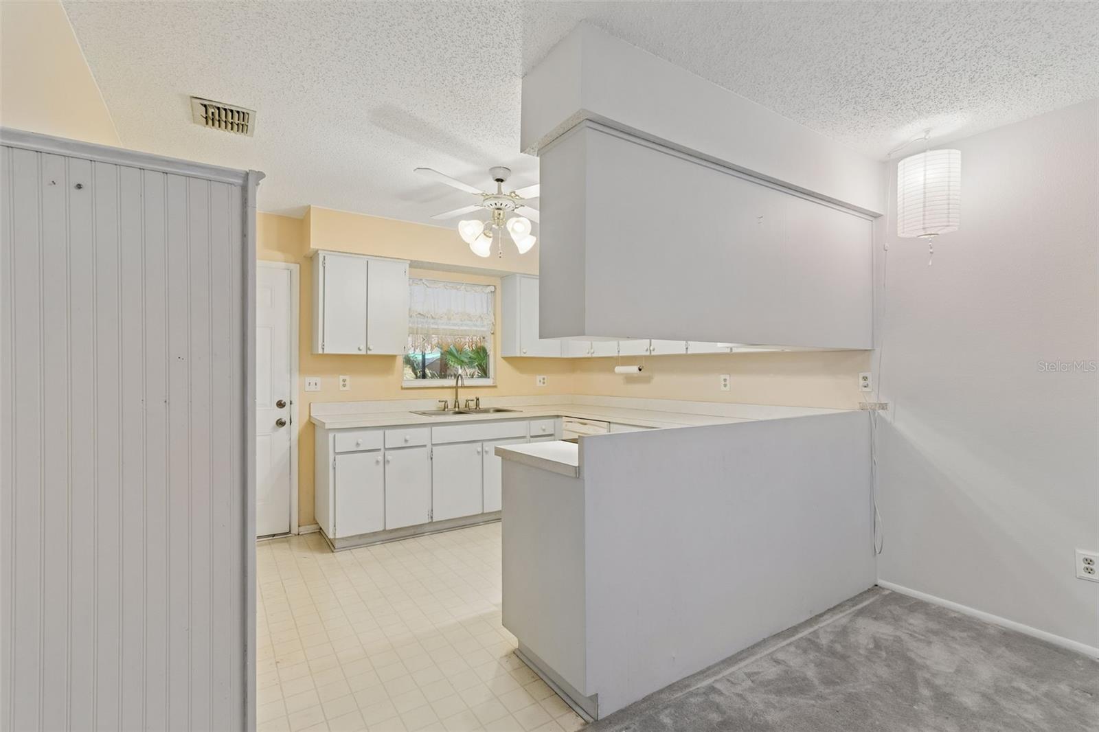 7328 CANAL BLVD, TAMPA, FL, 33615