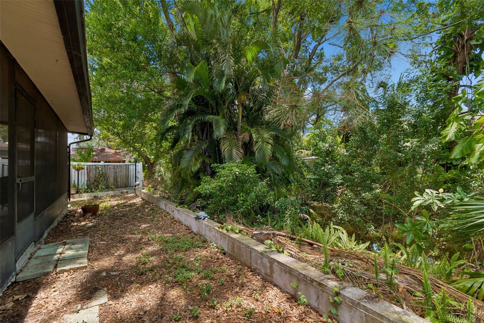 7328 CANAL BLVD, TAMPA, FL, 33615