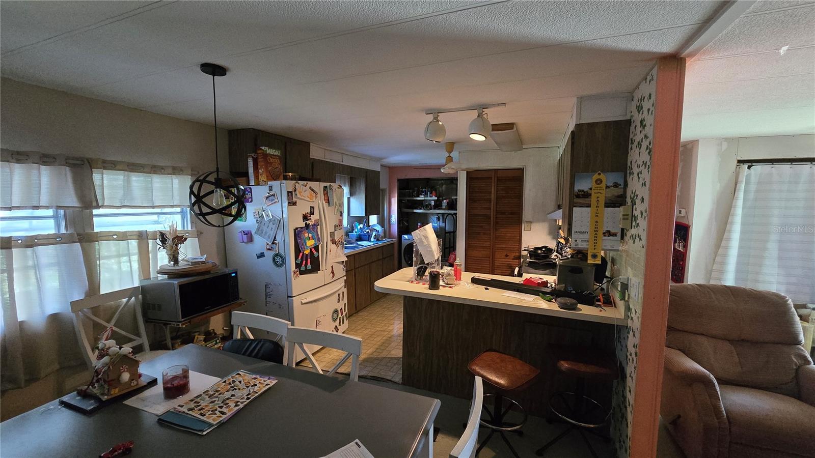 7393 121ST WAY, SEMINOLE, FL, 33772