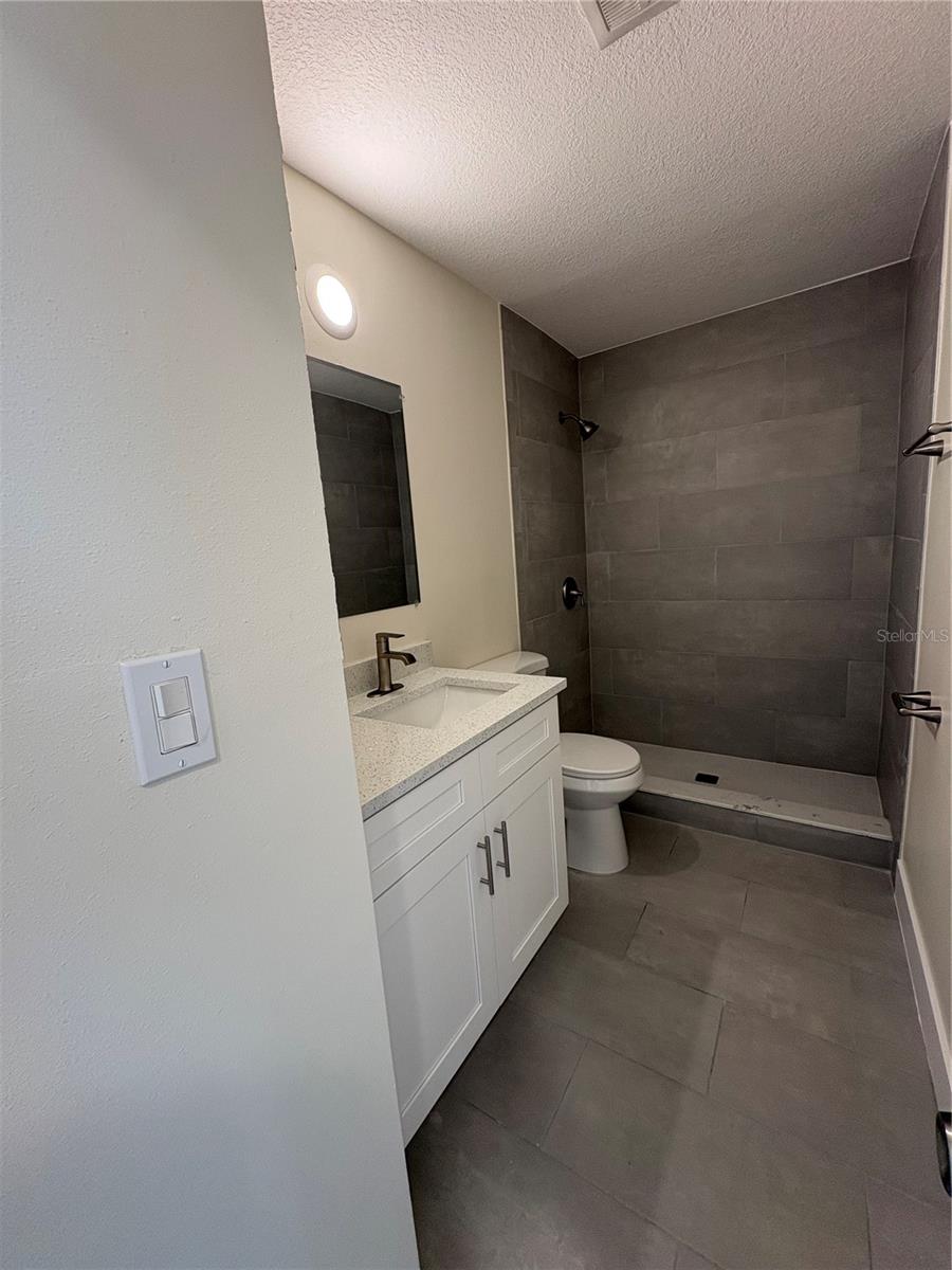 152 175TH TERRACE DR E #B, REDINGTON SHORES, FL, 33708