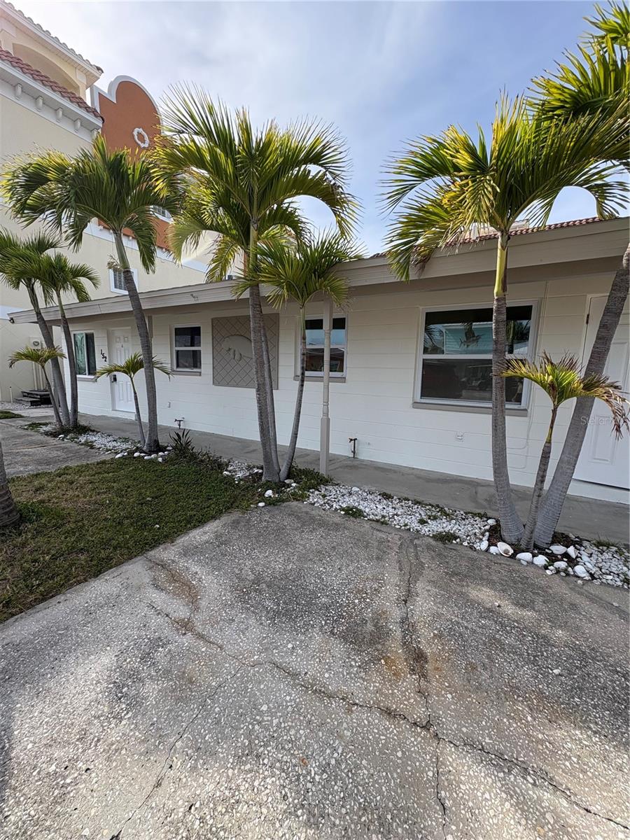 152 175TH TERRACE DR E #B, REDINGTON SHORES, FL, 33708