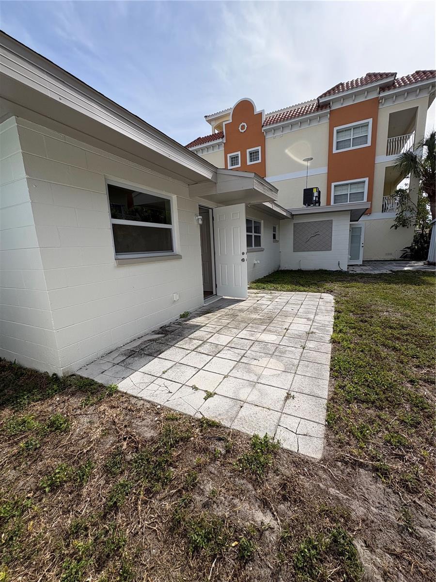152 175TH TERRACE DR E #B, REDINGTON SHORES, FL, 33708
