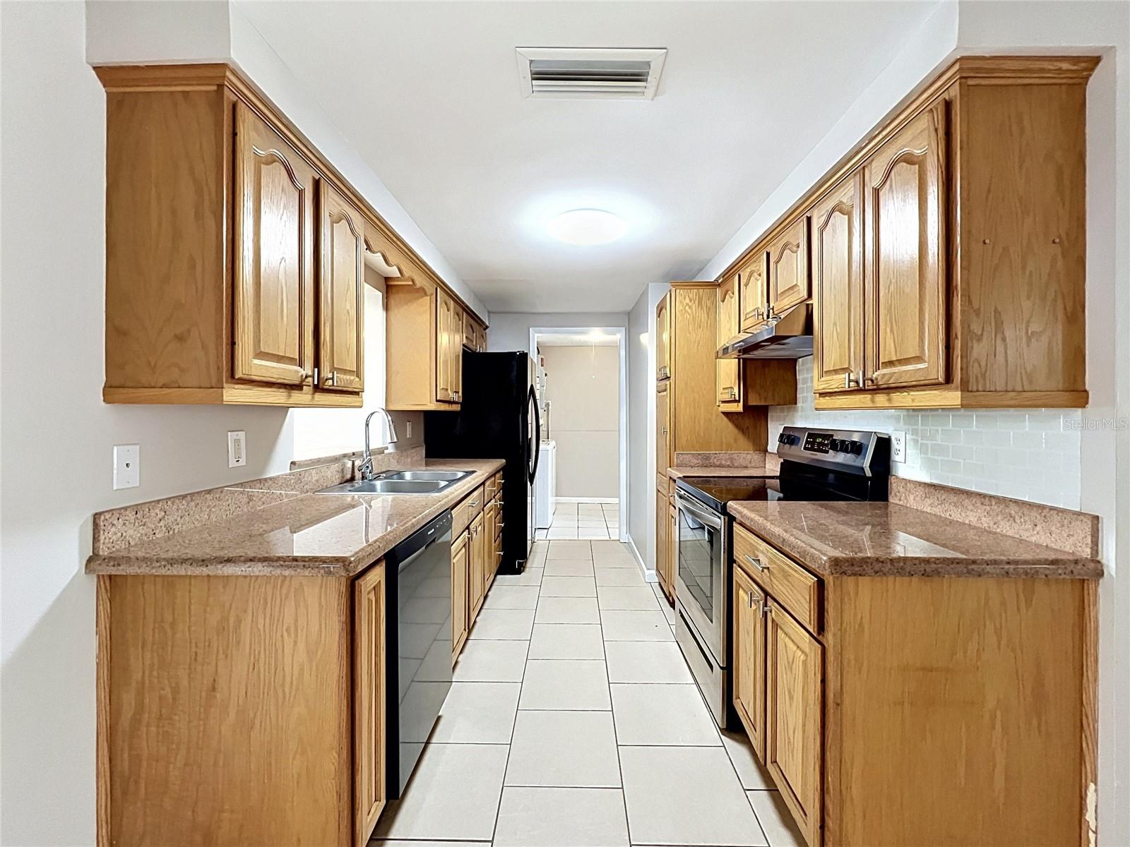 808 FALKIRK AVE, VALRICO, FL, 33594