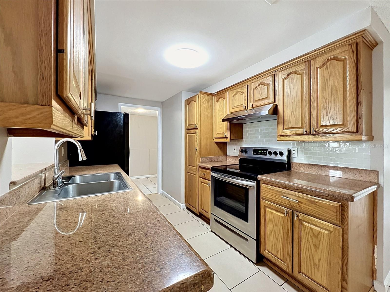 808 FALKIRK AVE, VALRICO, FL, 33594