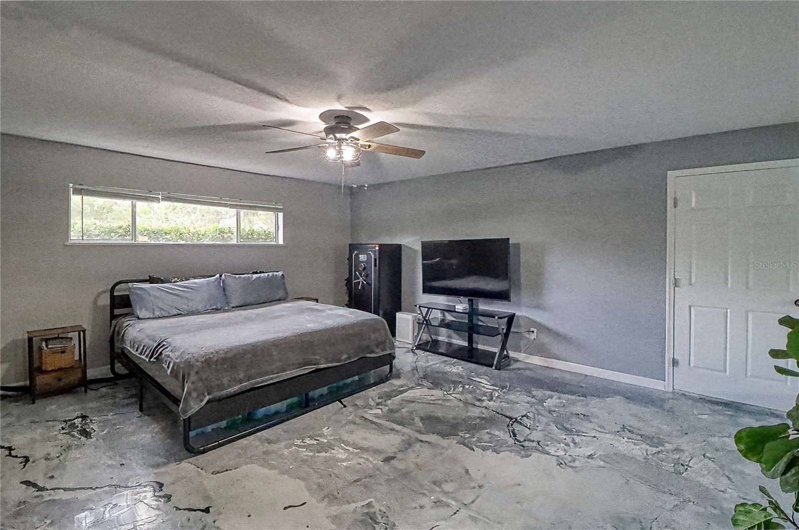 5205 FIVE ACRE RD, PLANT CITY, FL, 33565