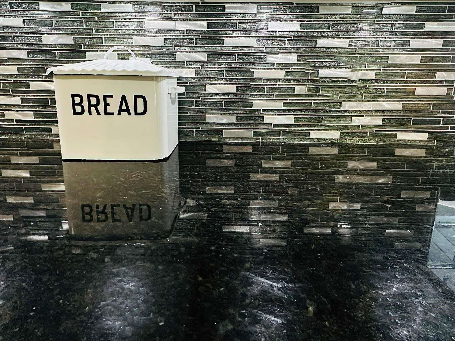 5205 FIVE ACRE RD, PLANT CITY, FL, 33565