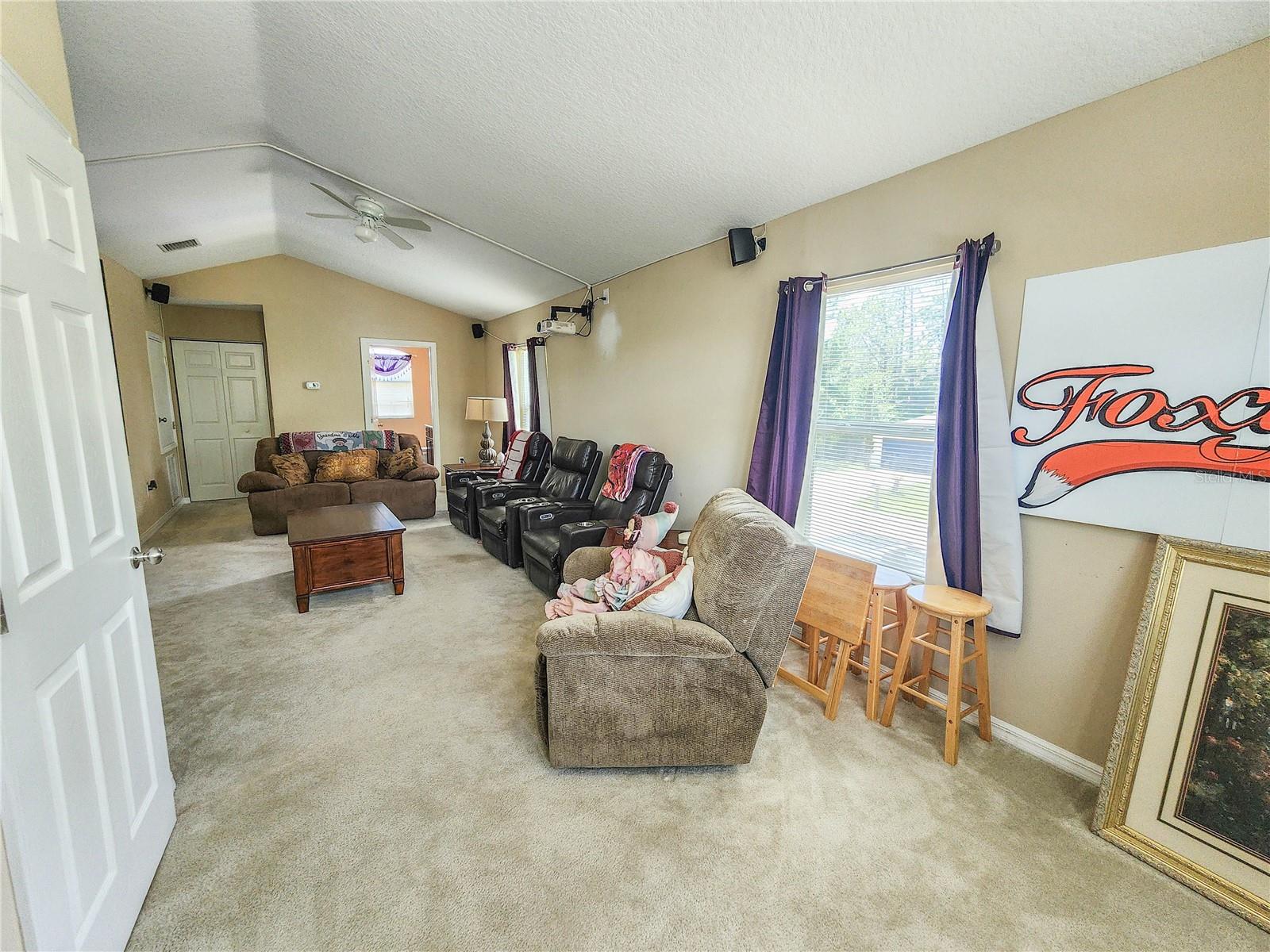 102 BOULDER ROCK DR, PALM COAST, FL, 32137