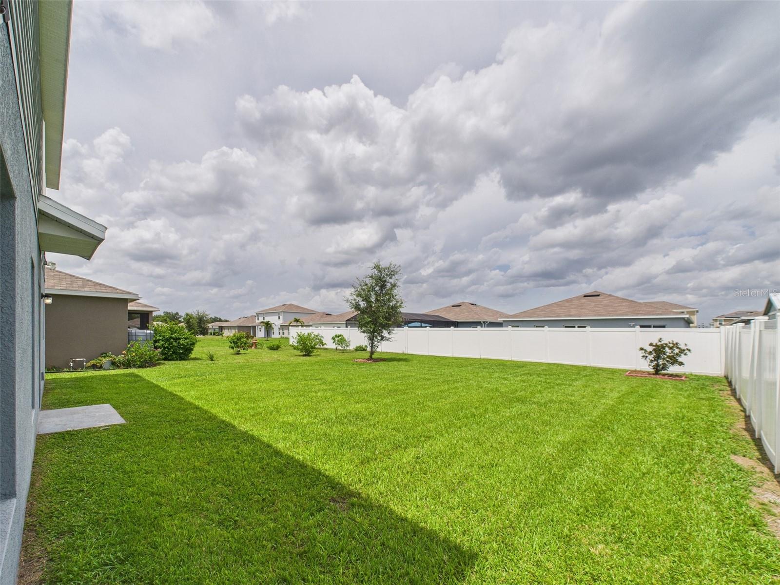 567 EAGLE LANDING BLVD, WINTER HAVEN, FL, 33880