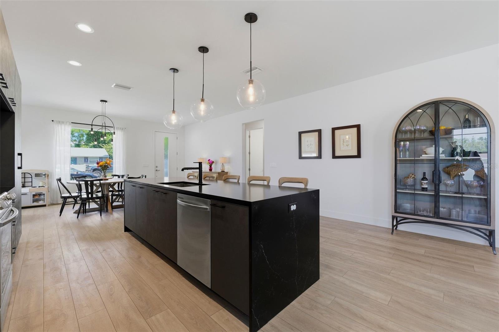 5160 DARTMOUTH AVE N, ST PETERSBURG, FL, 33710