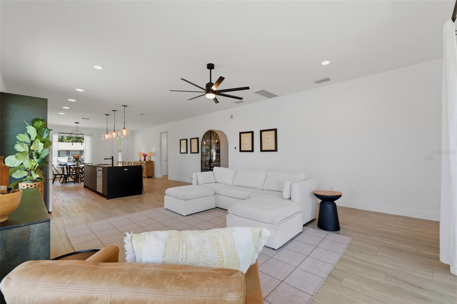 5160 DARTMOUTH AVE N, ST PETERSBURG, FL, 33710