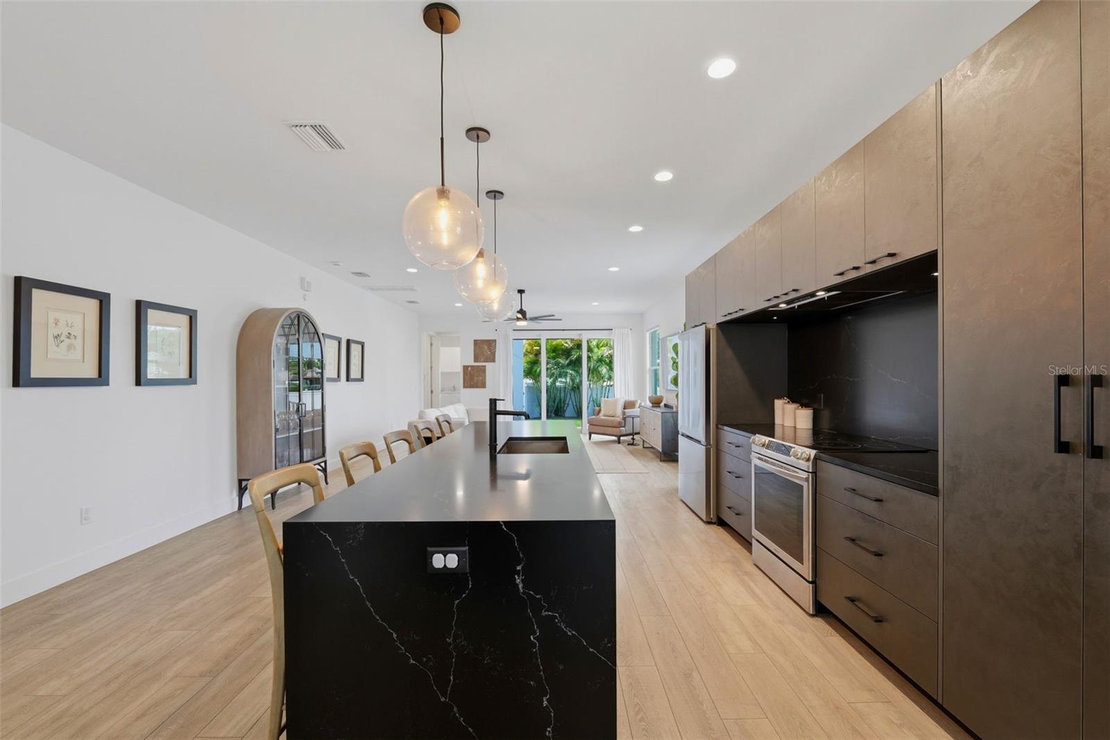 5160 DARTMOUTH AVE N, ST PETERSBURG, FL, 33710