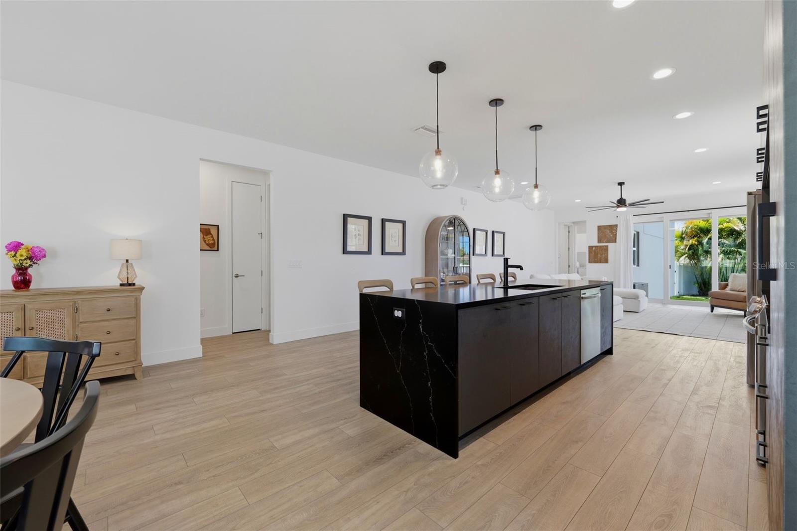 5160 DARTMOUTH AVE N, ST PETERSBURG, FL, 33710