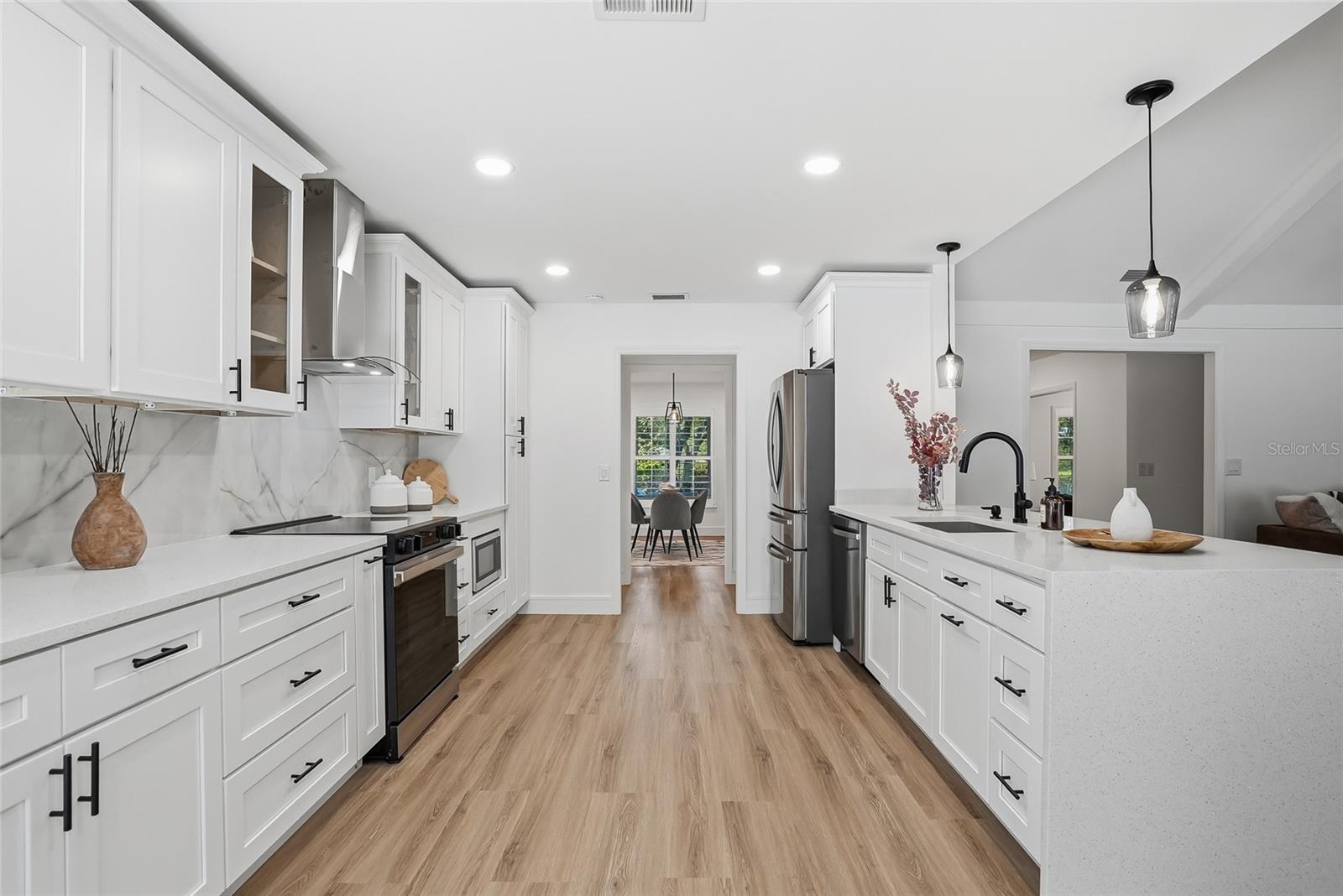 2540 LAURELWOOD LN, VALRICO, FL, 33596