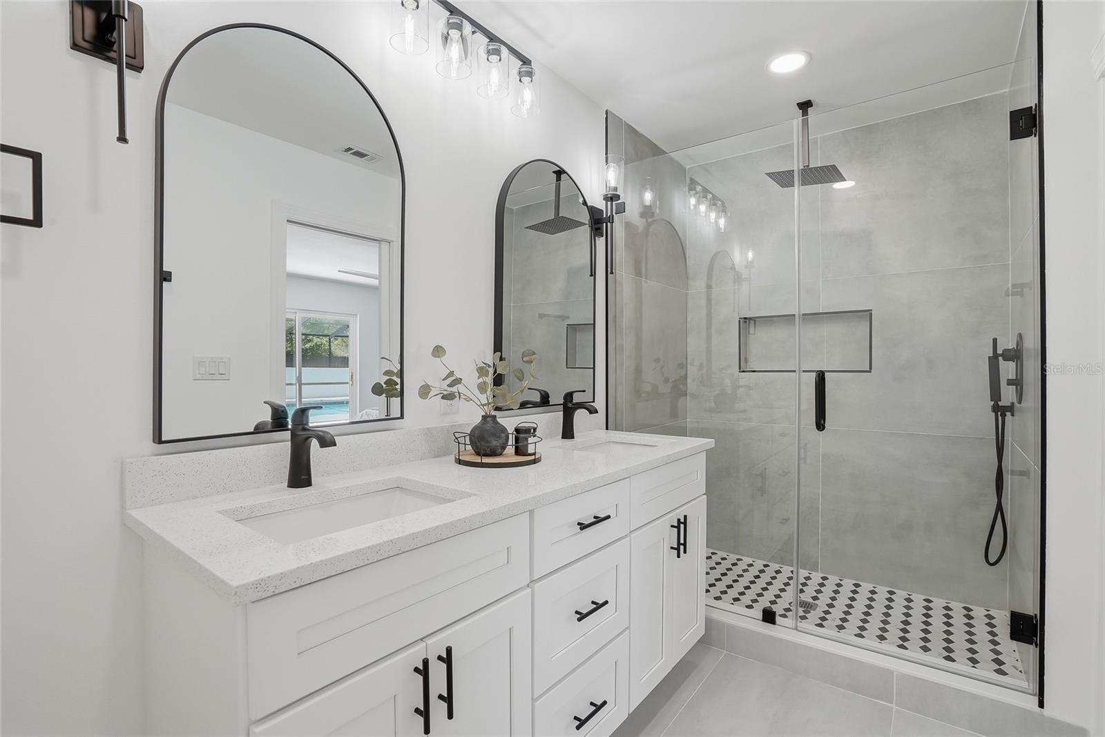 2540 LAURELWOOD LN, VALRICO, FL, 33596