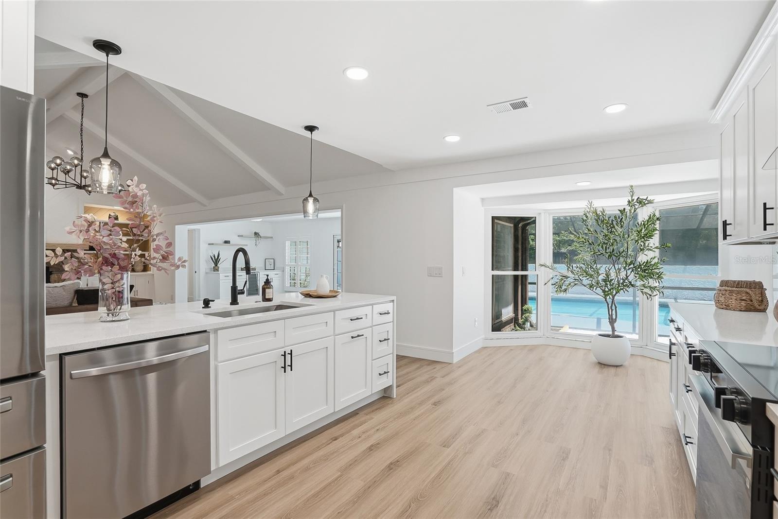 2540 LAURELWOOD LN, VALRICO, FL, 33596