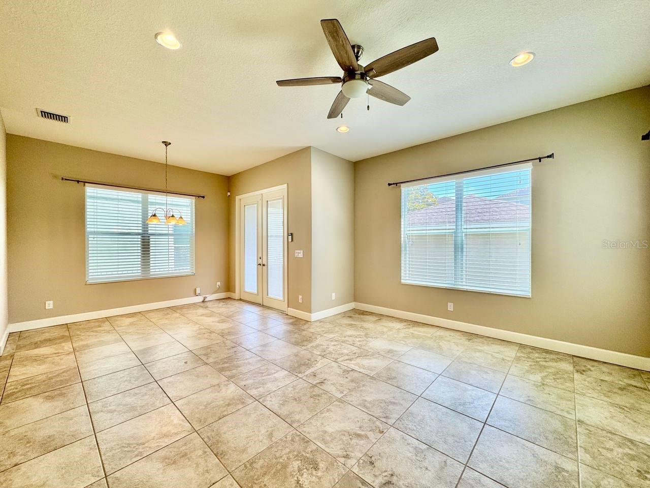11127 WINTHROP LAKE DR, RIVERVIEW, FL, 33578